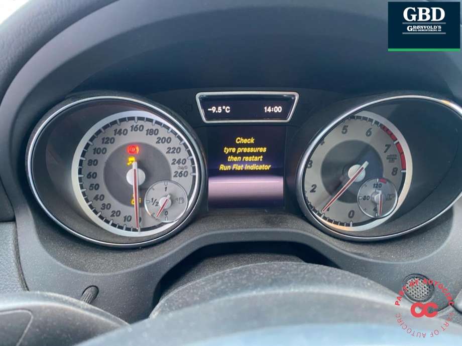 Mercedes CLA 2013-2019 (C117) (C117), Motorkode: M270.910, Girkassekode: A 246 360 12 00