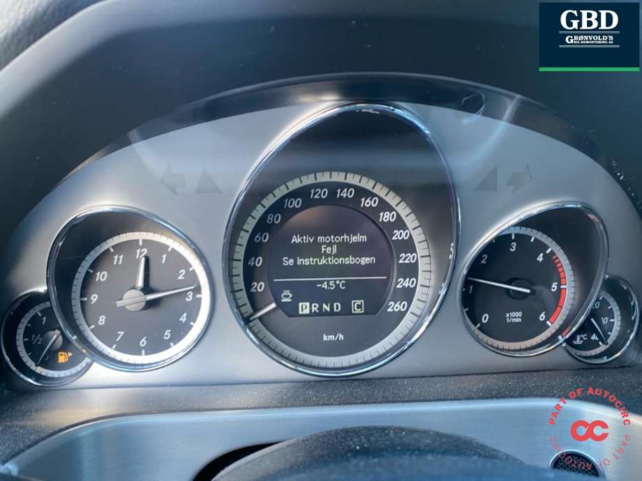 Mercedes E-Klasse 2009-2013 (Fase 1) (W212) (W212), Motorkode: OM651.924, Girkassekode: A 212 270 56 00