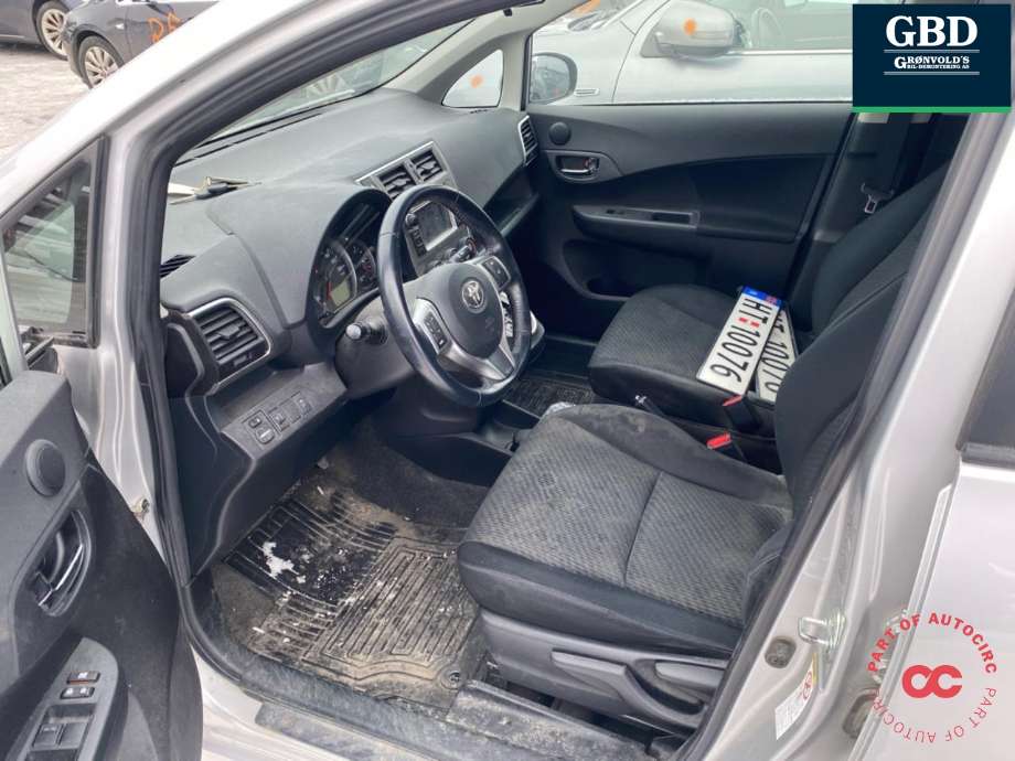 Toyota Verso-S 2011-2015 (COMBI) (COMBI), Motorkode: 1NR-FE, Girkassekode: 3040052230