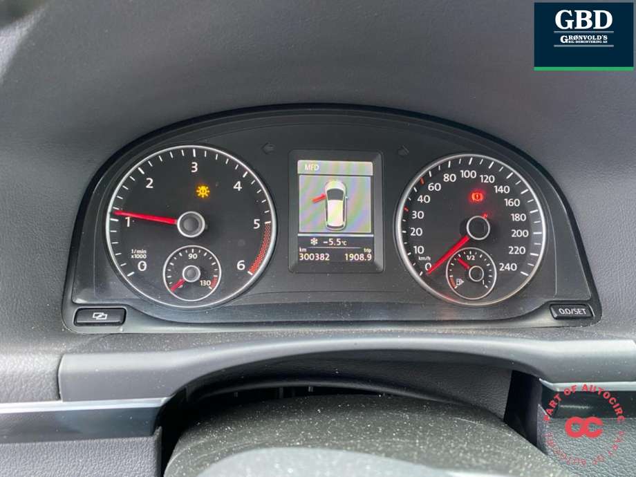 VW Touran 2010-2015 (Type I, Fase 3) , Motorkode: CAYC, Girkassekode: MLE