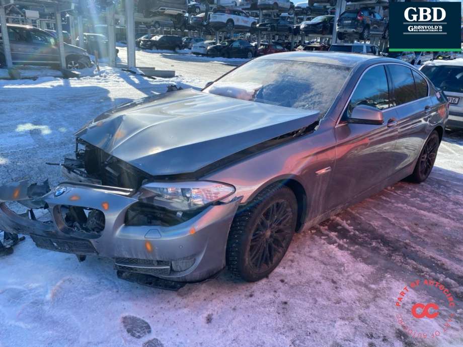 BMW 5-Serie 2010-2017 (F10/F11) (F10/F11), Motorkode: N57-D30A, Girkassekode: 24 00 7 640 082