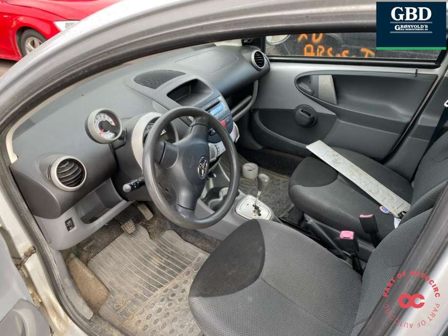 Toyota Aygo 2005-2014 (Type I) , Motorkode: 1KR-FE, Girkassekode: 303300H010