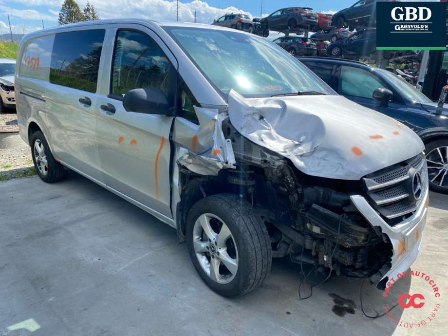 Mercedes Vito 2014-->> (W447) (W447), Motorkode: OM651.950, Girkassekode: A 447 270 74 00