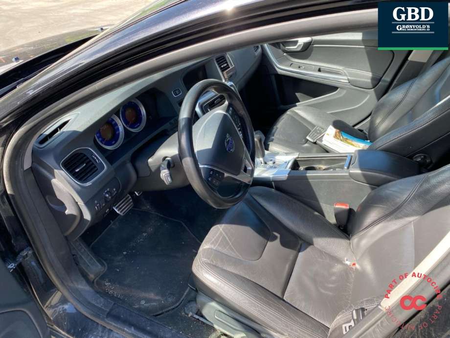 Volvo V60 2010-2013 (Type I, Fase 1) delebil , Motorkode: D5204T2, Girkassekode: 36050937