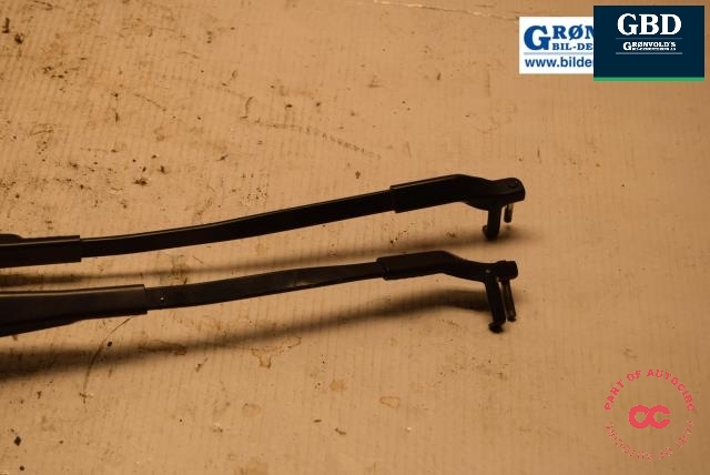 Viskerarmer frontrute til Mercedes GLK 2008-2015 (X204) (X204) (A 204 820 09 44|A 204 820 08 44|)
