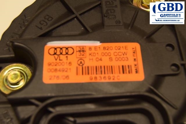 Audi A4, 2004-2008 (Type III) (B7) (VALEO|8E1 820 021 E)