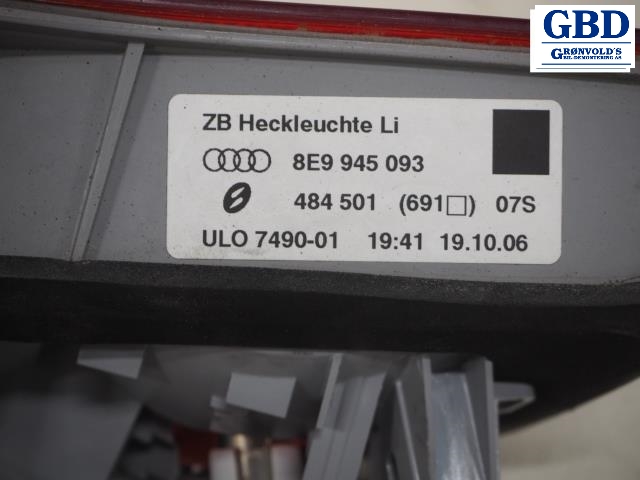 Audi A4, 2004-2008 (Type III) (B7) (8E9 945 093 )