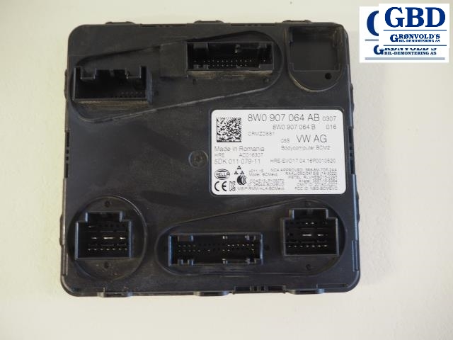 Audi A4, 2015-2019 (Type V, Fase 1) (B9) (8W0 907 064 AB)