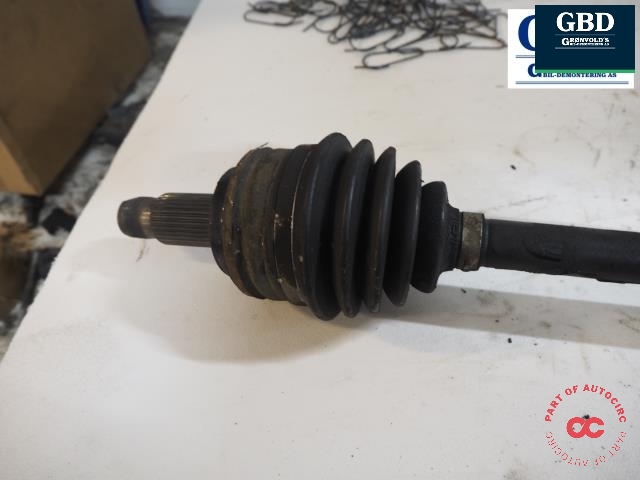 Drivaksel høyre foran, diesel/manuell til BMW X3 2007-2010 (Fase 2) (E83) (E83) (31 60 3 450 566|31 60 3 450 564|)