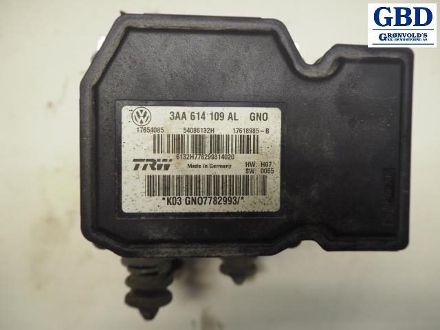 VW Passat, 2011-2015 (B7)(TRW|3AA 614 109 AL)