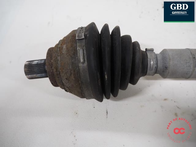 Drivaksel høyre foran, diesel/automat til VW Passat 2015-2019 (Fase 1) (B8) (B8) (3Q8 407 272 BB|3Q0 407 762 JX|)