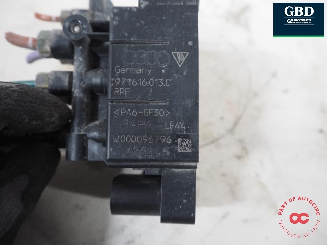 Ventilblokk luftfjæring til Porsche Taycan 2019-->>  (971 616 056 C|917 616 013 C|)