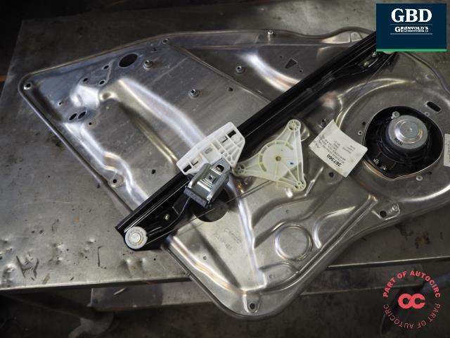 Ruteheis venstre bak til Mercedes GLK 2008-2015 (X204) (X204) (A 204 730 11 79|A 204 820 05 42|)