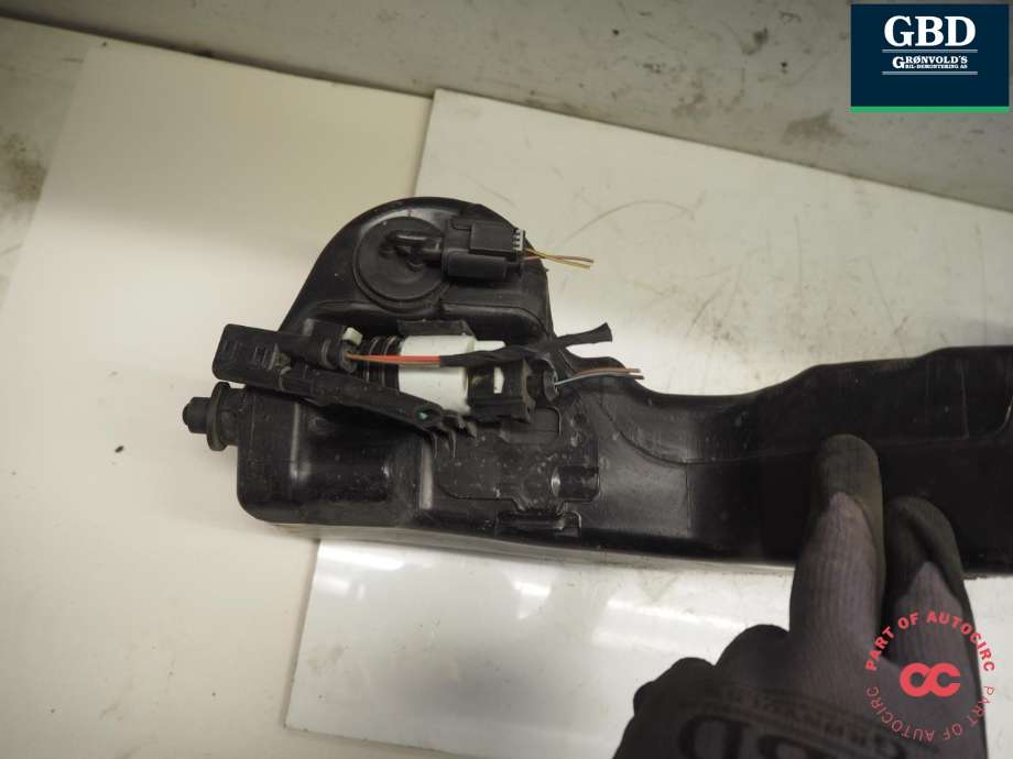 Spylertank foran til Mercedes E-Klasse 2016-2023 (W213) (W213) (A 205 869 02 20|A 205 860 02 60|)