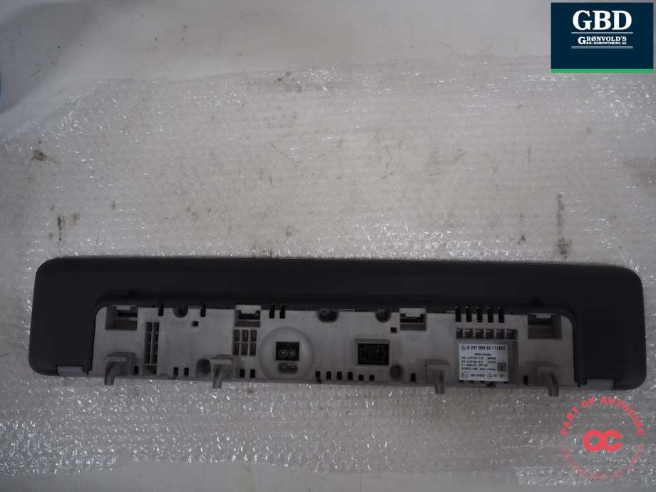 Instrumentpanel til Mercedes EQC 2019-->>  (A 247 900 82 11|2479017703|2479008211/001|247 902 7301)