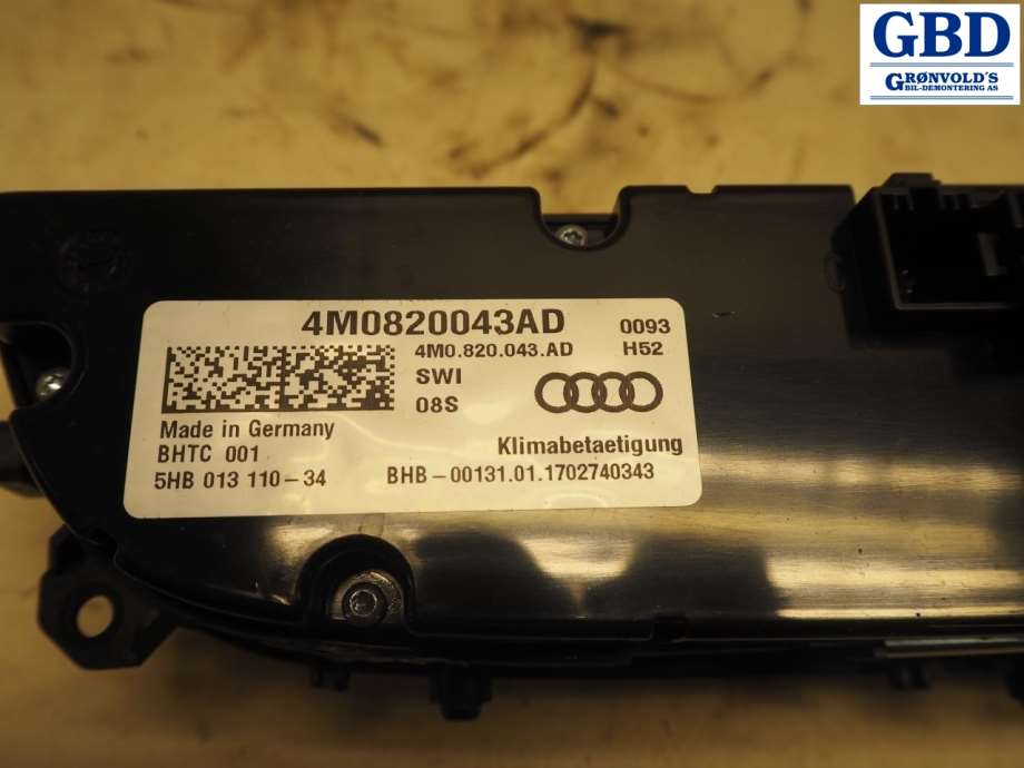 Audi Q7, 2015- (Type II) (4M0 820 043 AD)