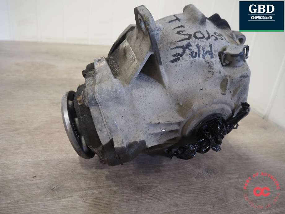 Kardang klokke foran til Mercedes E-Klasse 2009-2013 (Fase 1) (W212) (W212) (A 221 330 14 02|A 221 330 75 00|A 221 330 14 02 80)