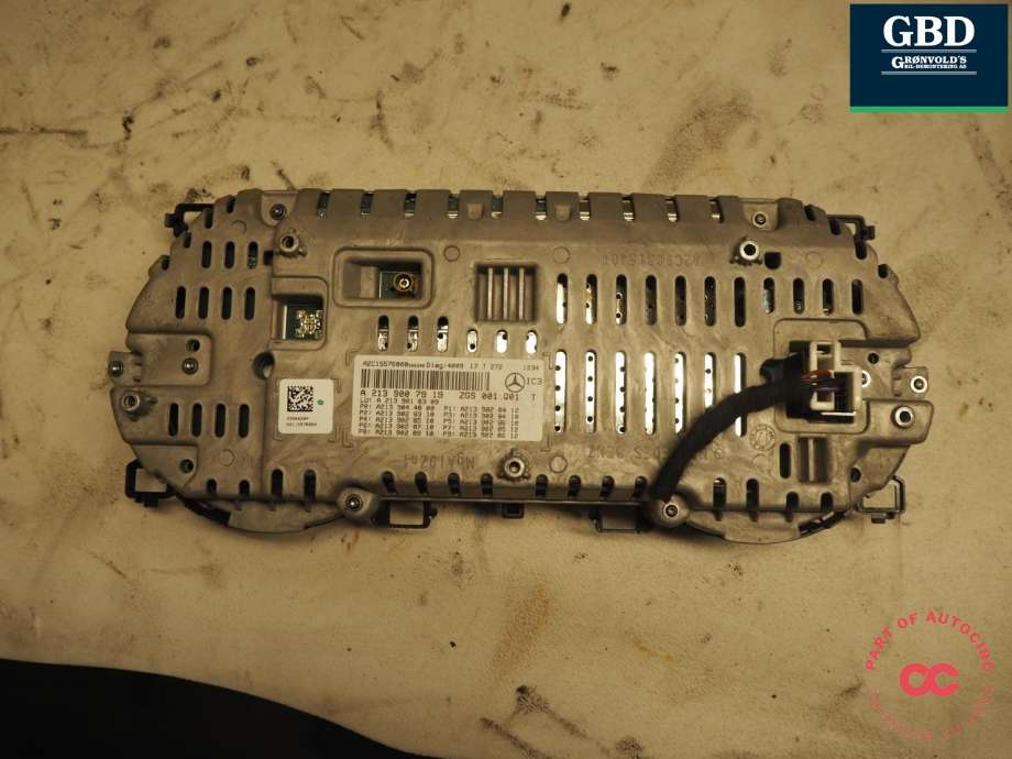 Instrumentpanel til Mercedes E-Klasse 2016-2023 (W213) (W213) (A 213 900 79 19|A 213 900 31 30|)