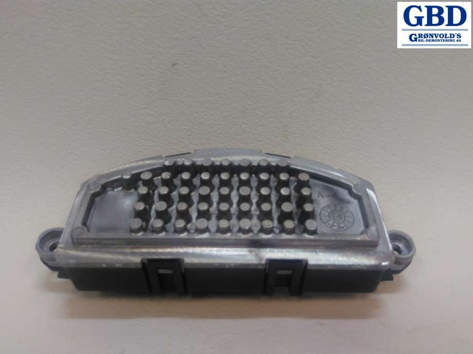 VW Passat, 2015-2019 (B8, Fase 1) (DENSO|3Q0 907 521A|MB499800-0143)