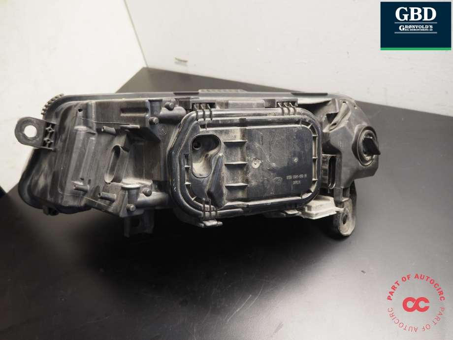 Frontlykt høyre xenon til Audi A6, Allroad 2006-2008 (Type II, Fase 1) (C6) (C6) (4F0 941 030 FF|4F0 941 030 AK|5DV 008 290 00)