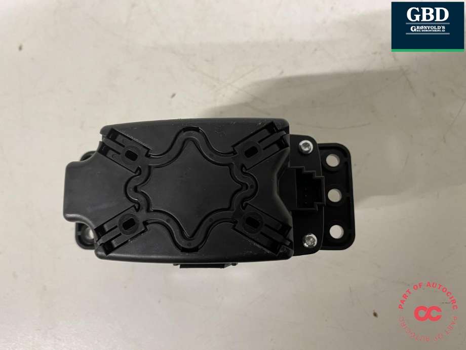 Bryter diverse til Mercedes B-Klasse, electric drive 2014-2018 (W242) (W242) (A 246 900 56 15|A 246 901 07 06|A 218 902 25 02)