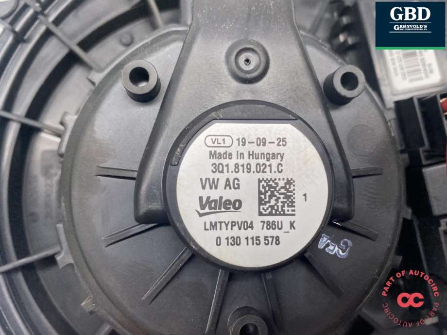 VW Passat, 2019- (B8, Fase 2) (VALEO|5WB 819 021 A|3Q1 819 021)