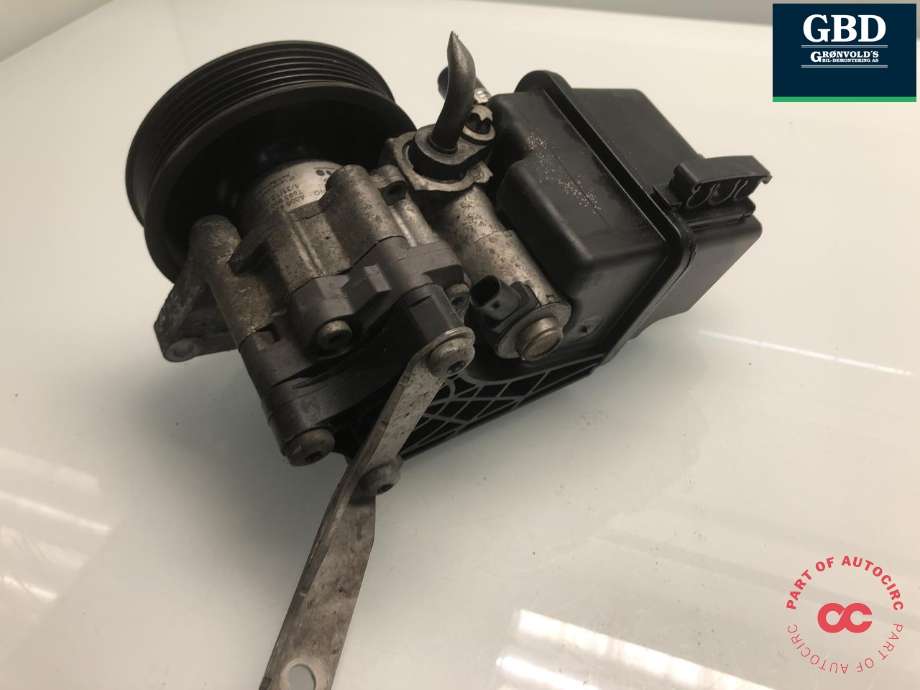 Servo pumpe mekanisk til Mercedes C-Klasse 2007-2011 (Fase 1) (W204) (W204) (A 006 466 15 01|A 006 466 26 01|A 006 466 15 01 80)
