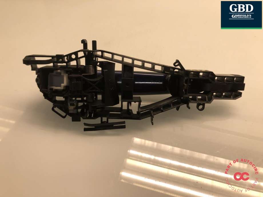 Dørhåndtak utv venstre bak til BMW 4-Serie 2013-2020 (F32/F33/F36) (F32/F33/F36) (51 21 7 207 561|51 21 7 380 545|X3738054501)