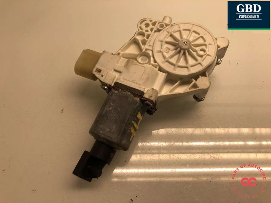 BMW 4-Serie, 2013-2020 (F32/F33/F36) (BOSCH|67 62 7 046 032|0 130 822 515)