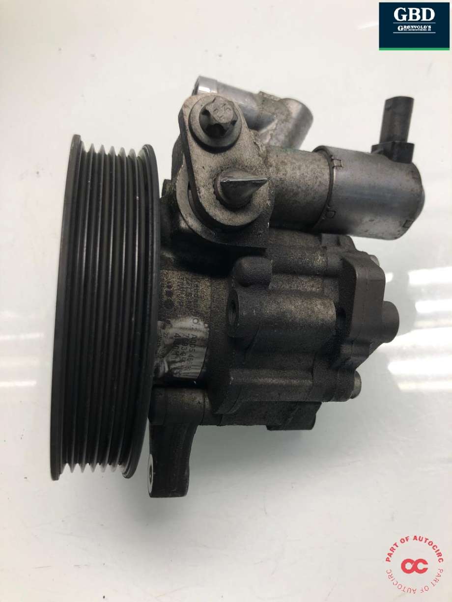 Servo pumpe mekanisk til Mercedes C-Klasse 2011-2014 (Fase 2) (W204) (W204) (A 005 466 82 01|A 005 466 82 01 80|)