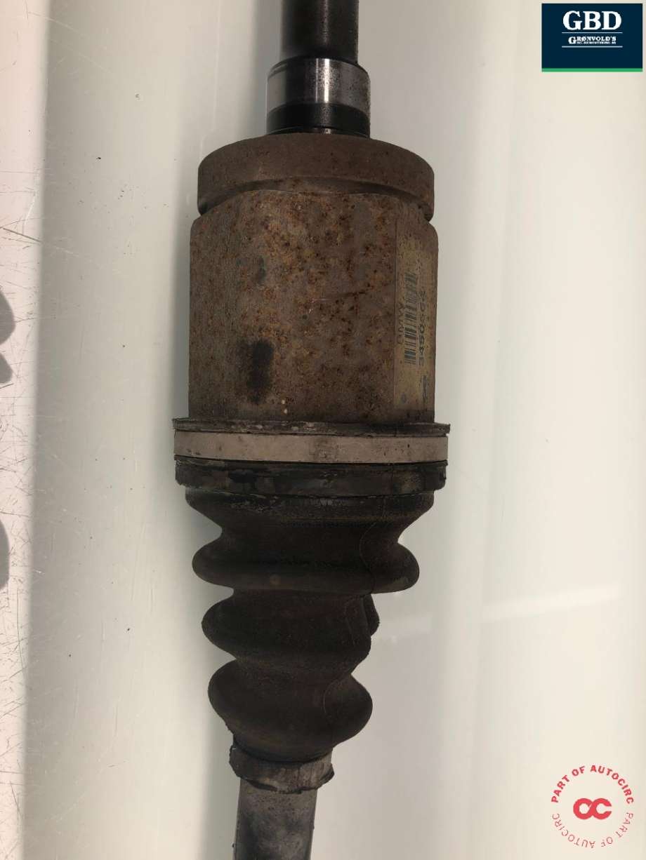Drivaksel høyre foran, diesel/manuell til BMW X3 2007-2010 (Fase 2) (E83) (E83) (31 60 3 450 566|31 60 3 450 564|3450564)