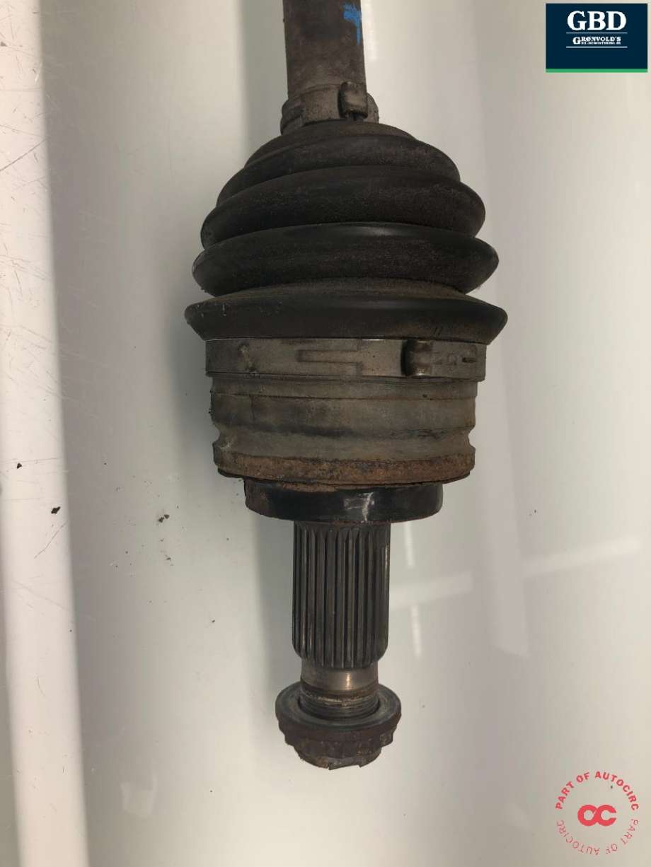 Drivaksel venstre foran, diesel/manuell til BMW X3 2007-2010 (Fase 2) (E83) (E83) (31 60 3 450 565|31 60 3 450 563|3450563)
