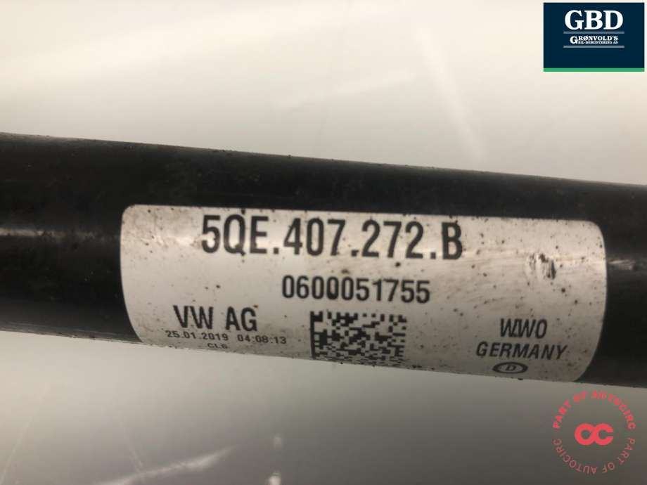 Drivaksel høyre foran, elbil til VW e-Golf 2017-2020 (Fase 2) (5QE 407 272 B|5QE 407 762 X|)