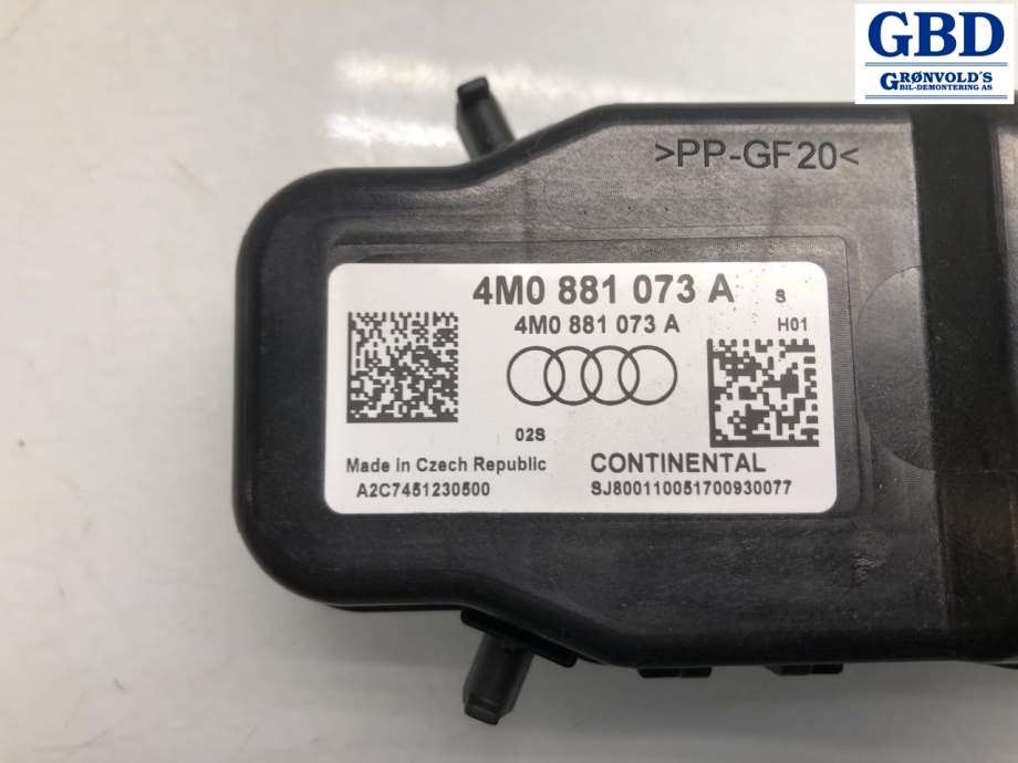 Audi Q7, 2015- (Type II) (4M0 881 073 A)