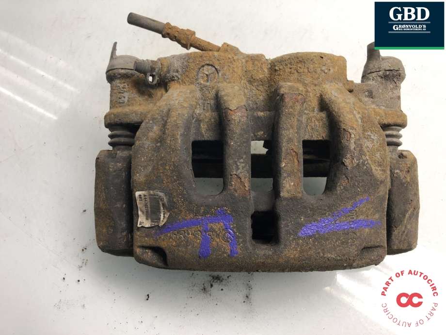 Bremsecaliper venstre foran til Mercedes Vito 2014-->> (W447) (W447) (A 447 420 00 83|A 447 420 84 00|)
