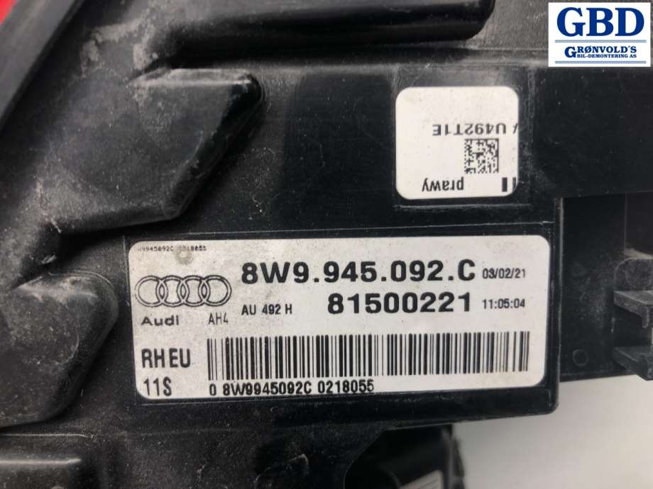 Audi A4, 2015-2019 (Type V, Fase 1) (B9) (8W9 945 092 C)