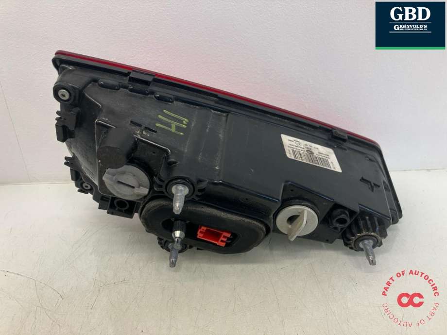 Baklykt høyre indre til Audi A4 2015-2019 (Type V, Fase 1) (B9) (B9) (8W5 945 076|)