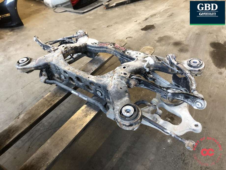 Travers bak til Mercedes GL 2012-2016 (Fase 1) (X166) (X166) (A 166 350 00 32|A 166 350 49 00|)