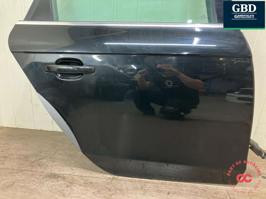 Dør høyre bak til Audi A4, Allroad 2009-2016 (Type I) (B8) (B8) (8K9 833 052 D|)