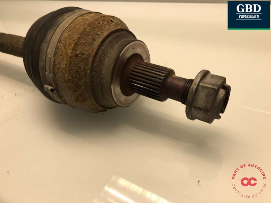 Drivaksel høyre foran, diesel/automat til Mercedes ML 2005-2011 (W164) (W164) (A 164 330 21 01|A 164 330 21 01 80|)