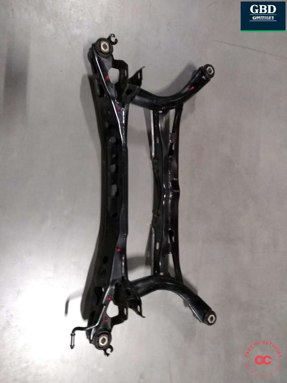 Travers bak til VW Passat 2015-2019 (Fase 1) (B8) (B8) (3Q0 505 315 L| 3Q0 505 315 R|3Q0 505 235 P| 3Q0 505 235 Q|3Q0 505 315 S| 3Q0 505 235 AA| 3Q0 505 235 AH)