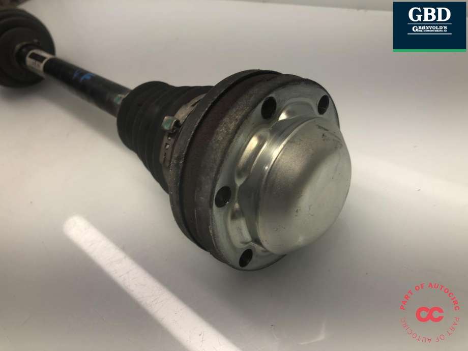 Drivaksel venstre foran, diesel/manuell til VW Transporter / Caravelle 2015-2019 (T6) (T6) (7LA 407 271 B|7E0 407 274 G| 7E0 407 451 FX|7E0 407 274 C)