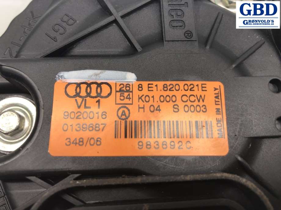 Audi A4, 2004-2008 (Type III) (B7) (8E1 820 021 E)