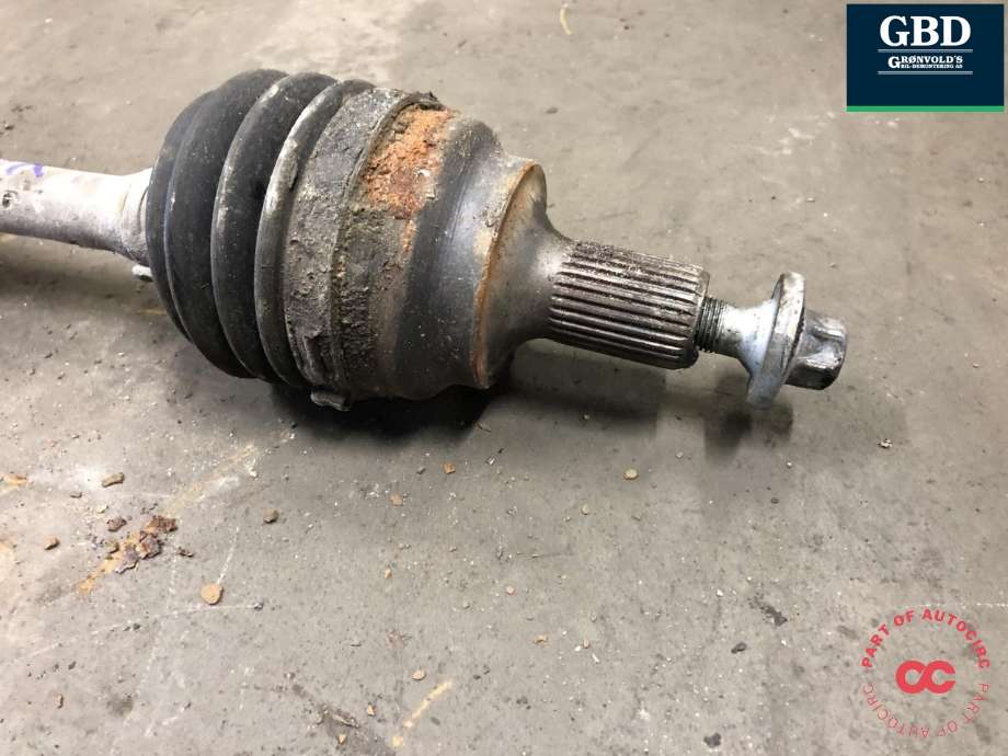 Drivaksel venstre foran, diesel/automat til Mercedes GLK 2008-2015 (X204) (X204) (A 204 330 15 00|A 204 330 26 01| A 204 330 22 01|A 204 330 15 01)