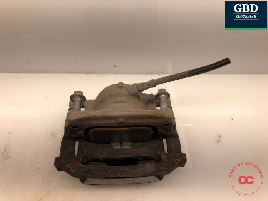 Bremsecaliper høyre foran til Mercedes CLA 2013-2019 (C117) (C117) (A 000 421 74 81|A 000 421 40 81|)