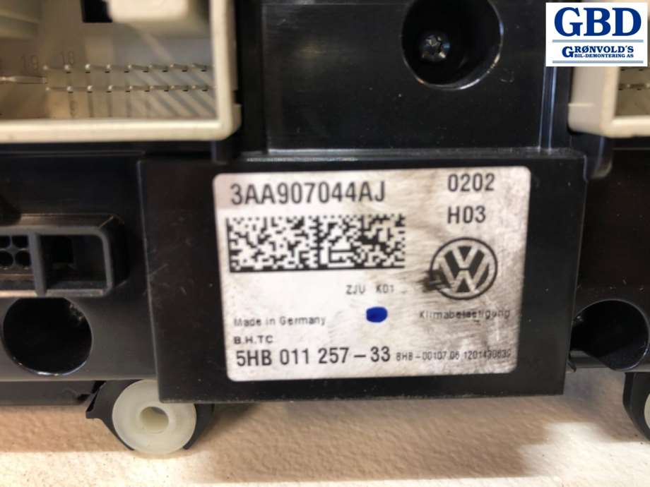 VW Touran, 2010-2015 (Type I, Fase 3) (3AA 907 044 BS)