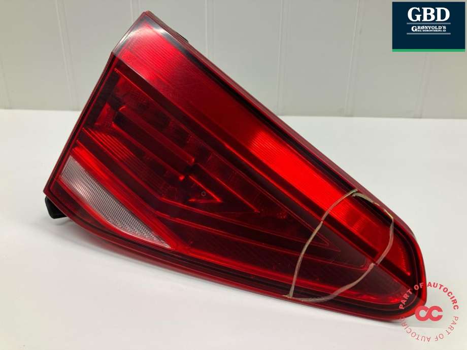 Baklykt venstre indre til VW Touran, 2015-2021 (Type II)  (5TA 945 307 B)