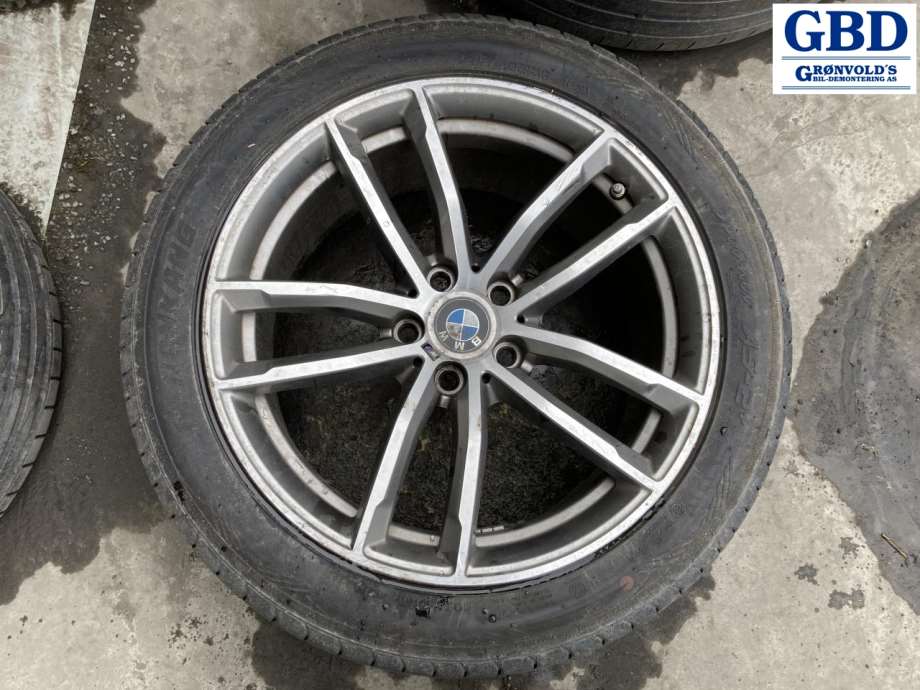 BMW 5-Serie, 2017- (G30/G31) (PIRELLI|245-45R18|DATO 2721 | 6|75MM |8JX18 | ET30 )