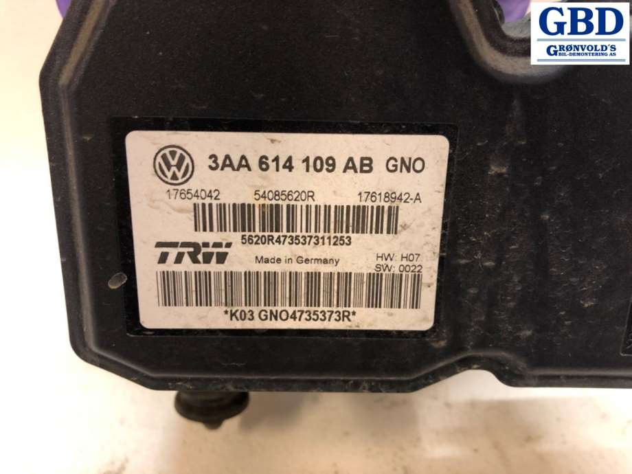 VW Passat, 2011-2015 (B7) (3AA 614 109 BM|3AA 614 109 BM BEF)