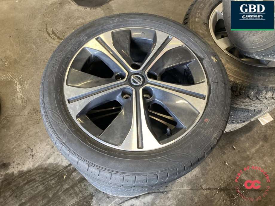 Nissan Leaf, 2018- (Type II) (DUNLOP|215-50R17|DATO 4418 | 4MM)